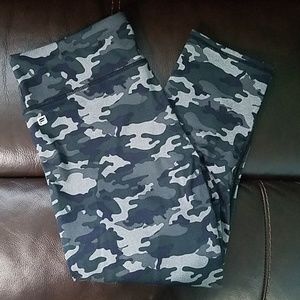 Fabletics Gym Capris